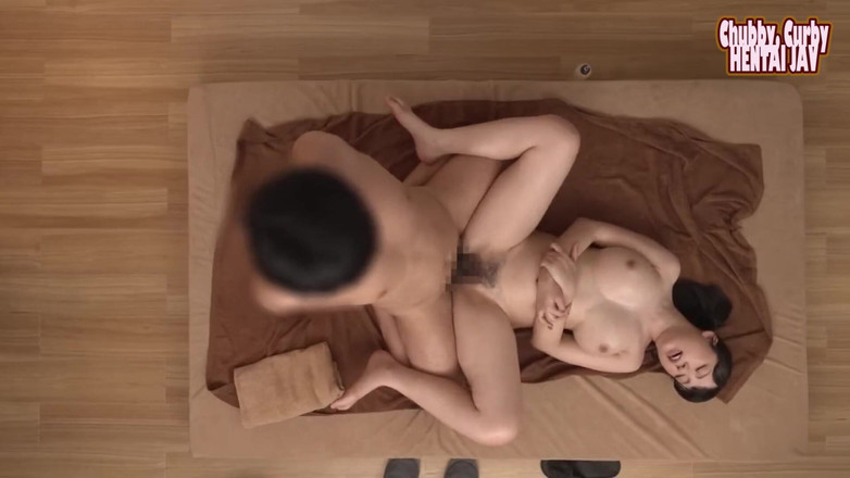 Chubby Curvy Hentai JAV: Masérka s svěží křivkou, pov masáž signatury dotykem 1
