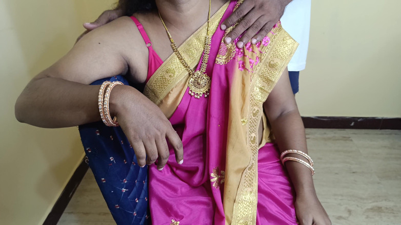 Laxi ammu: Mesra-mesraan adik tiri dengan struktur yang imut 3