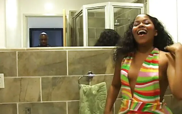 Wild Suckers: Black beauty lets Wee drip from her juicy twat