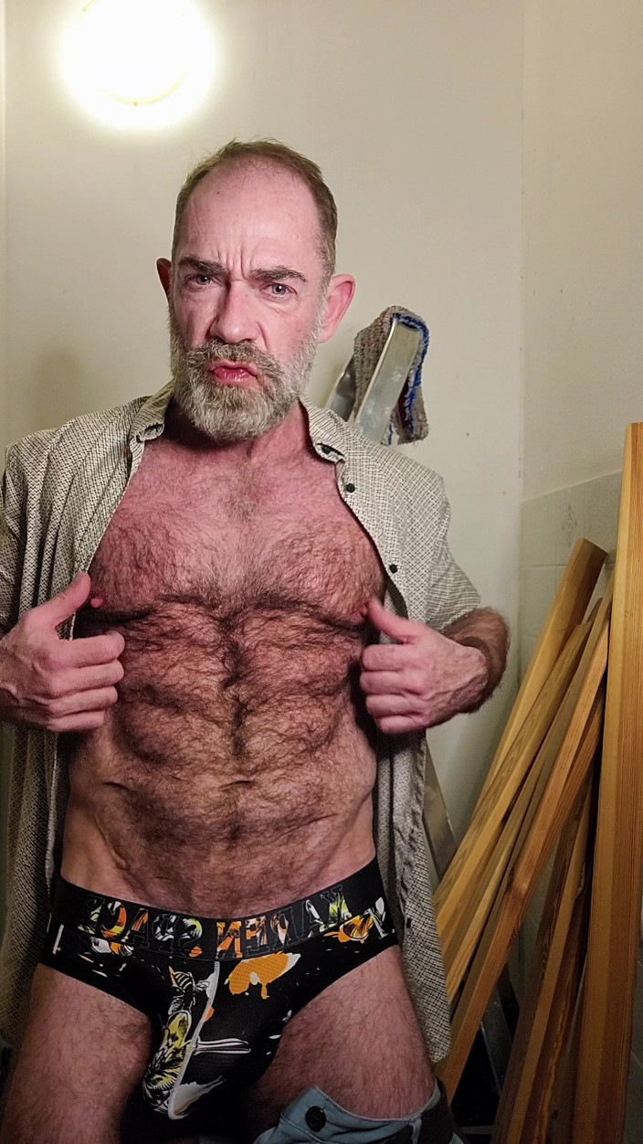 JackvanDean: Hairy Dilf Gets Caught Wanking