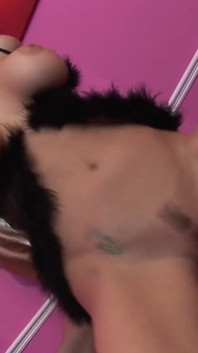 A tyler piace la sua figa ma più per essere penetrata