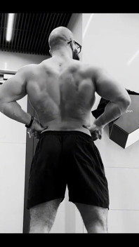 200 LBS. Bukan Satu Auns Kelemahan