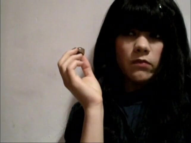 Solo Austria: Lea is eating on camera