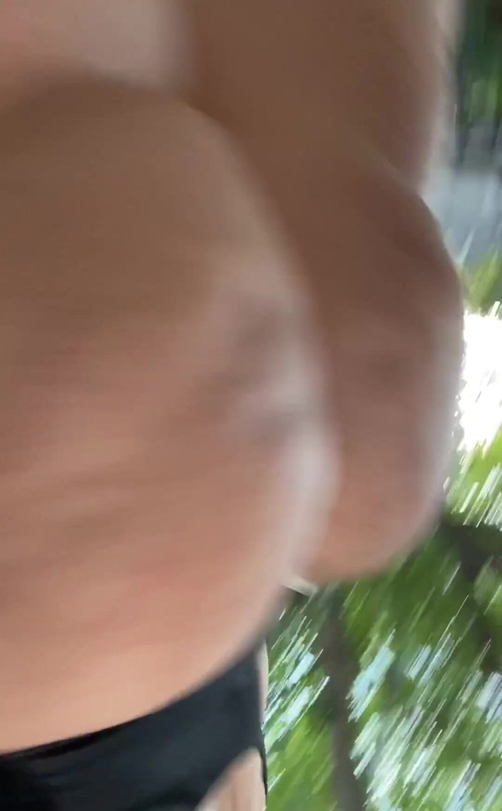 KinkyKatie: Uita-te la asta pana la sfarsit poti spune ca este...