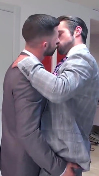 MENATPLAY - futai anal cu Mike De Marko și Sunny Colucci