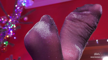 Mistress Legs: Mistress sexy feet in slippers and lurex pantyhose