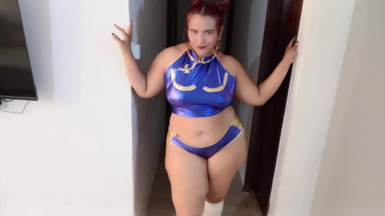 Gina Halime: Chun Li ze Street Fightera je natažena do všech svých...