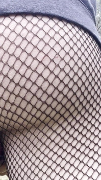Ragazzo teenager cammina nella natura nudo per il papà grande cazzo collant esibizione parte 3