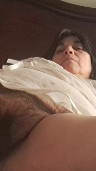Anne dolabında amcık anne