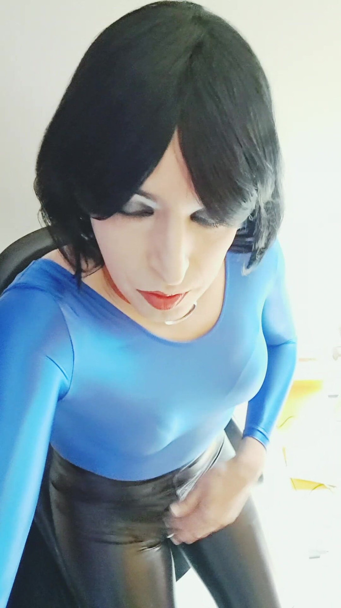 Tammy sissy slave: Tammysissy într-un hotel