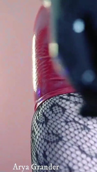คลิปยางร้อนๆ เต้นยั่ว ชุดยาง catsuit