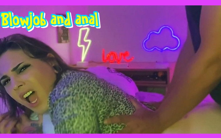 EmmaInkTrans: Sa première fois avec une trans, je crois qu’il est...