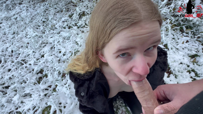 Bikergirl_97: Obličej V Zimní Říši Divů