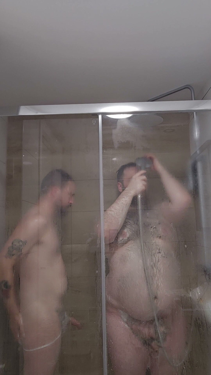 Osoychaser: Bears in the Shower! (no Sex)