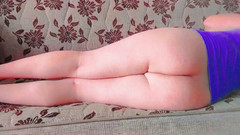 Kitty_Cross: Сногсшибательный шмель наклоняется на деревянную скамейку в парке