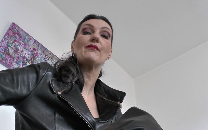 Lady Victoria Valente: Over-the-knee Spanking, POV, Lady Victoria Valente