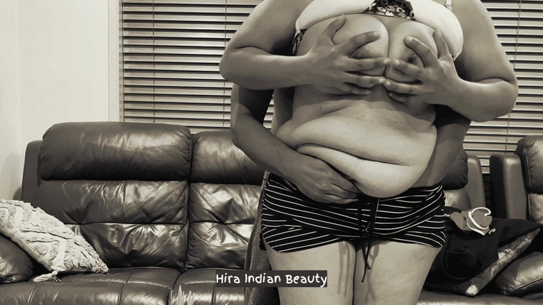 Hot 365 Entertainments: Desi Bhabhi - Schwiegertochter Tabu: Indische MILF Streichelt Große Titten Und...
