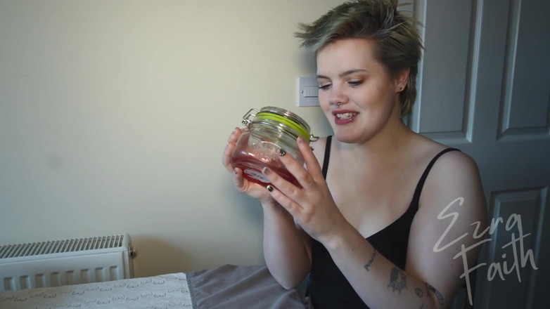 Ezra faith: Расширенная задница заставляет меня застрять! MKV - Ezra Faith - застряла в дыре, HD