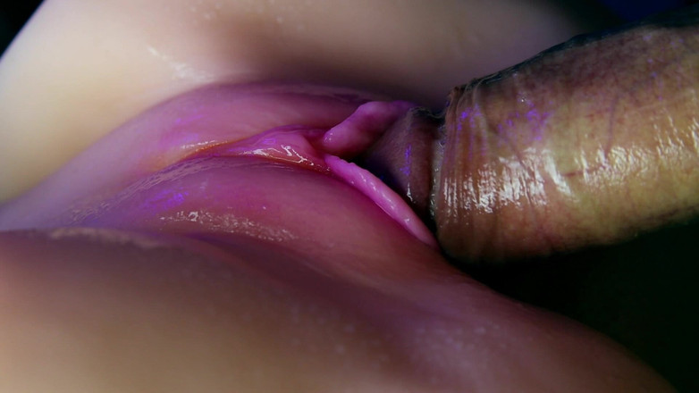 SEXY_GUYBEST: ジューシーマンコ接写で巨根の精子の一部を吸収してズルズル!