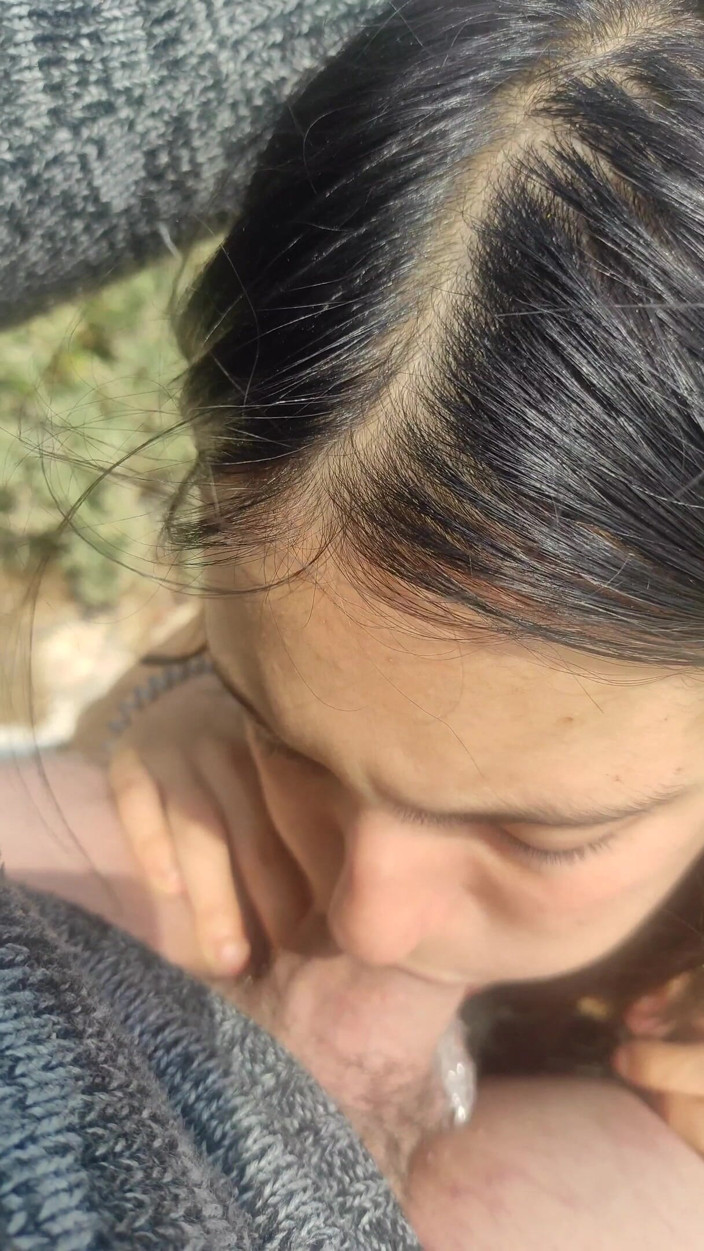 Endemoniados: Deepthroat, petite teen fucked with cumshot in her mouth