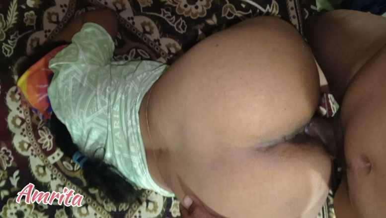 Amrita32: Sexy indická desi nevlastní švagrová a švagrová žhavý sex