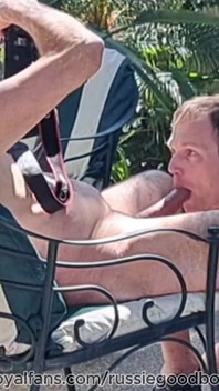 Stepdaddy Jay Taylor Gets Backyard Blowjob