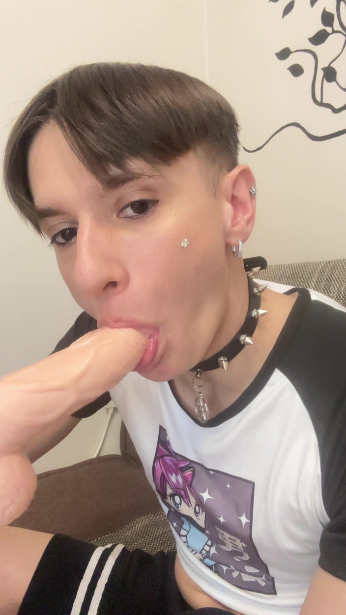 FemmeTwunkie: Femboy Sucking Dildo Got Whole Face Wet
