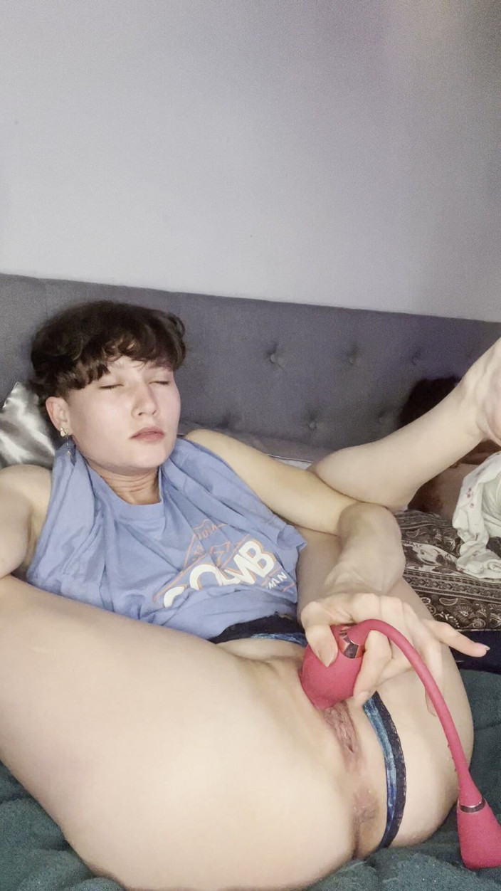 AhanuReed: Memancut mani di sebelah teman lelaki saya