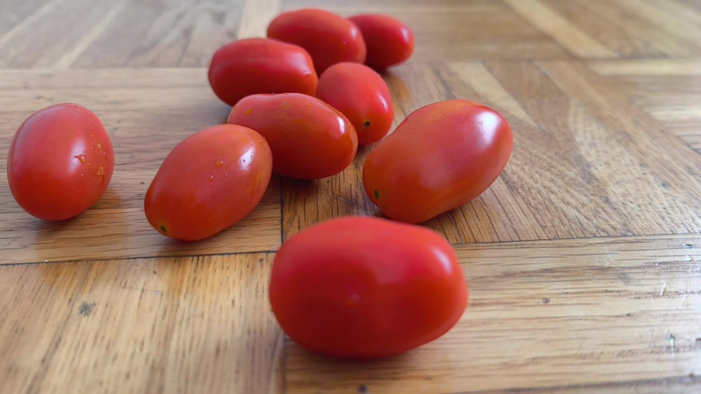 Your QueenXoXo: Patas Enormes Frente a Tomates Cherry