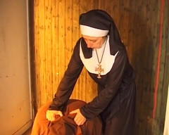 Deutsche XXX Filme: Perwersyjna niemiecka zakonnica wiąże swojego mężczyznę i dominuje go w...