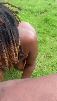 Juicythehoudini lutschen und ficken im freien