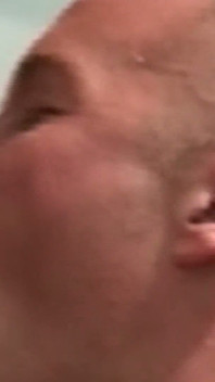 Buttholes Addicts сцена-1_filthy друзья-геи трахают задницы друг друга в джунглях.
