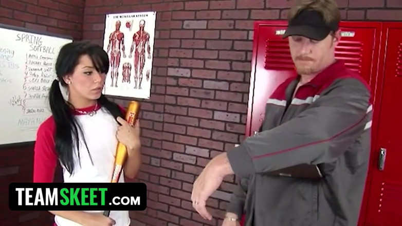 Team Skeet: Mischievous college girl Tanner Mayes gets on her knees to...