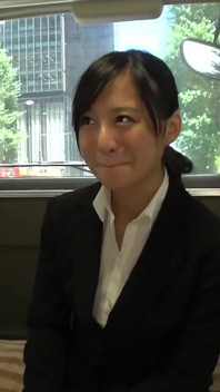 A Bright Smile Behind the Recruit Suit. an Elegant Beauty Reveals Her Secret Side -part.1