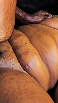 Tante seksi yang ngentot dientot habis-habisan di kantor