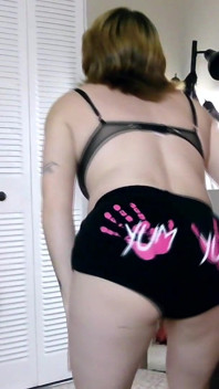 Dicke titten hüpfen für leckeren blowjob