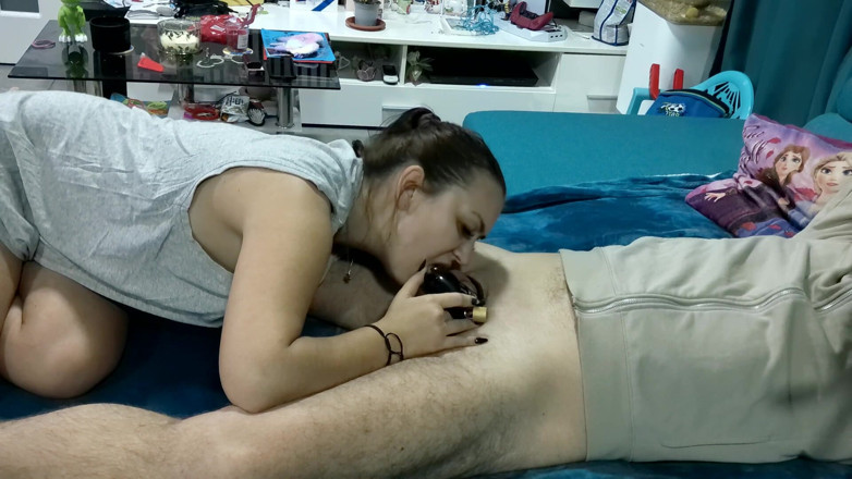 fantasycouplexxx: Mi-am înșecat pula și l-am făcut să ejaculeze în cușca de castitate - 4K