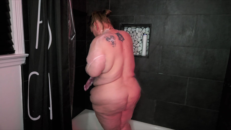 WeFuckinRight: Cewek semok kulit putih ini mandi sebelum dientot habis-habisan sama...