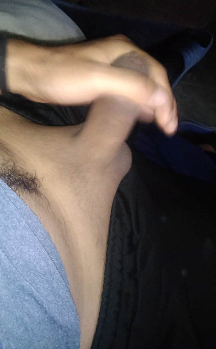 AlexAlejandro13: Saya bangun setengah mengantuk sambil masturbasi