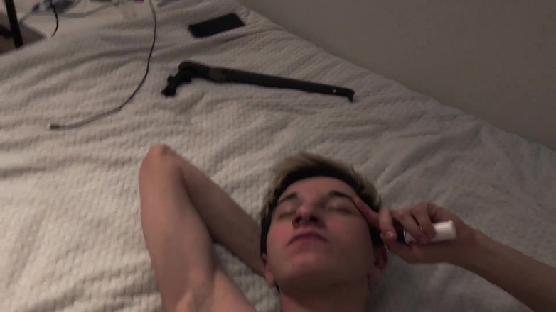 Max Gen: Ošukal zadek velkým čůrákem.