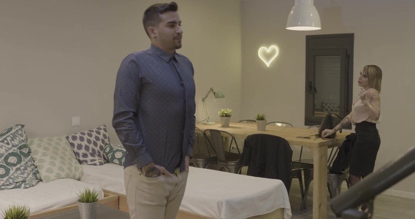 PORNBCN: 4k - harde eerste anale seks met geile blonde rijpe milf...