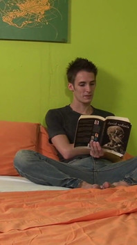 Paul versohlt leo