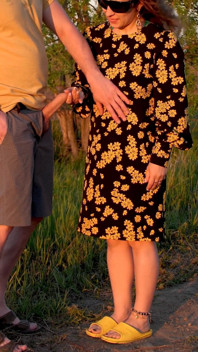 Bhabhi drăguță în sari a cerut direcții de la un străin desi și a fost futută tare în apus scarlet!