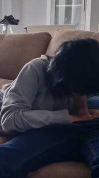 สาวผมน้ำตาลอายุ 18 โดนเย็ดเพราะอาจารย์