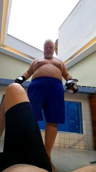 Sesja treningowa bokserska POV ojczyma szefa