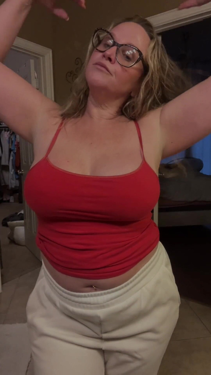 Siren XXX Studios: Laundry Day BBC Dildo Solo