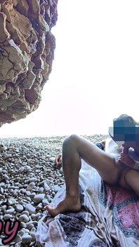 Flashing My Pussy in Front of a Guy in Public Nudist Beach and He Fucks Me and Gives Blowjob - It's Very Risky - Misscreamy