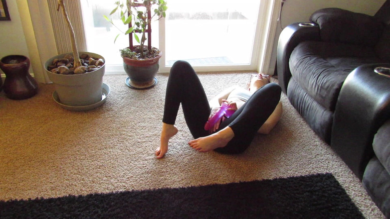 Veggiebabyy: Strappo i miei leggings per scoparmi