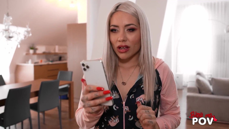 Blow me POV: Blow me pov - una nena tatuada chupa a su hermanastro