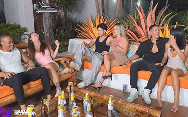 Maxxx Betancur: Rogacz chłopak pieprzy przyjaciela za plecami swojej dziewczyny - Max Betancur...